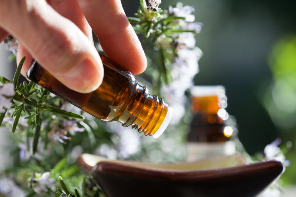 Aromathérapie ; huiles essentielles