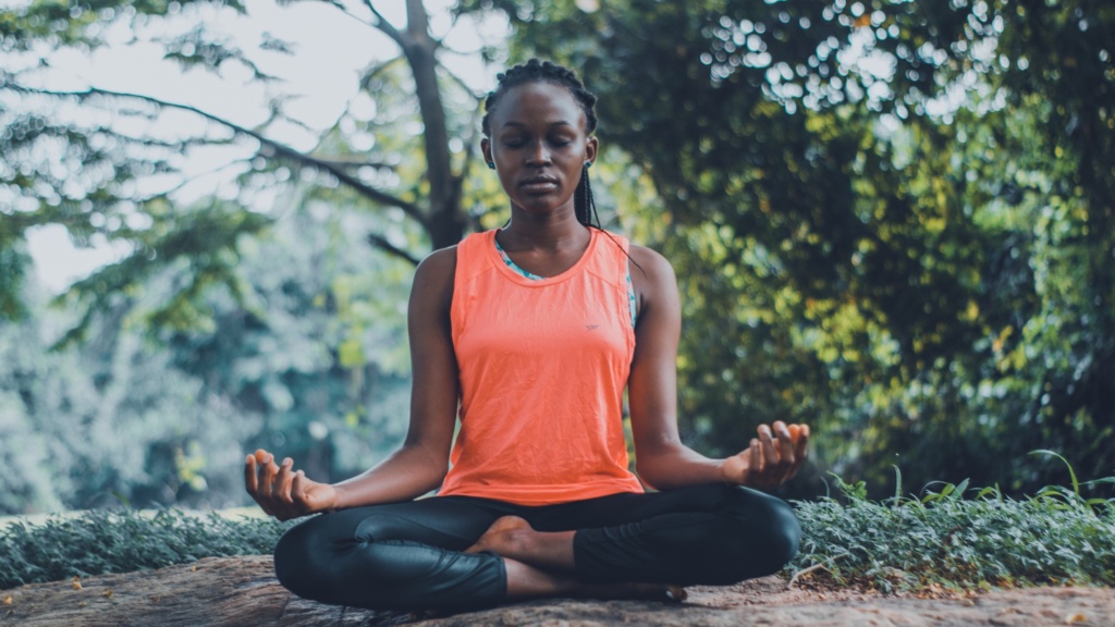 femme yoga nature